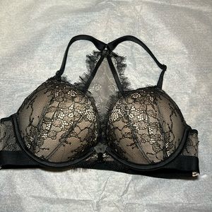Victoria’s Secret lace bombshell bra 32A